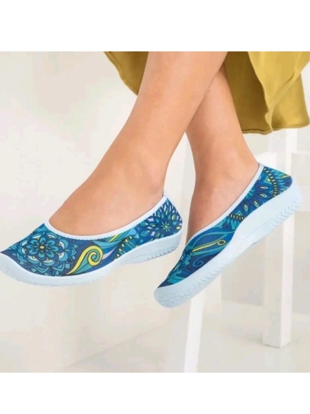 ACROPEDICO NWOB Flats Slip-on Shoes Blue Mandala Art Edition-sz 40 US 9/9.5